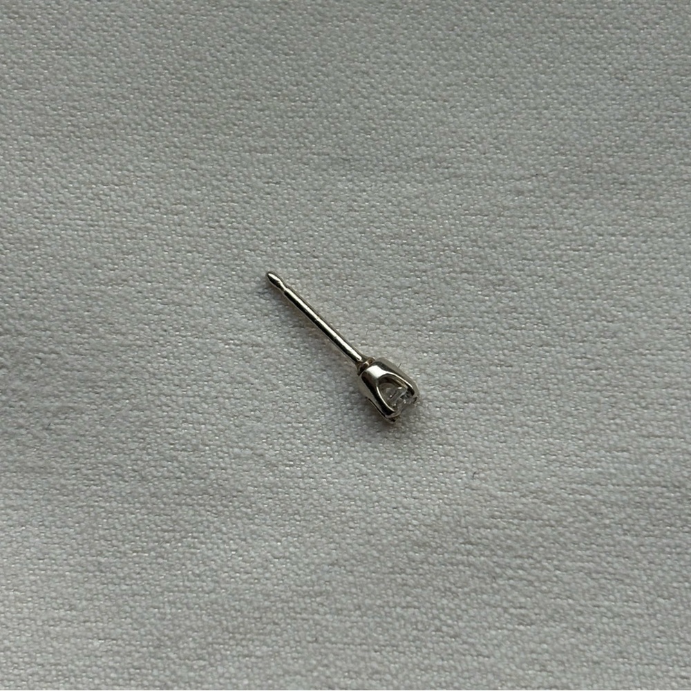 14k Diamond Solitaire Stud Earring - Single - Picture 7 of 8